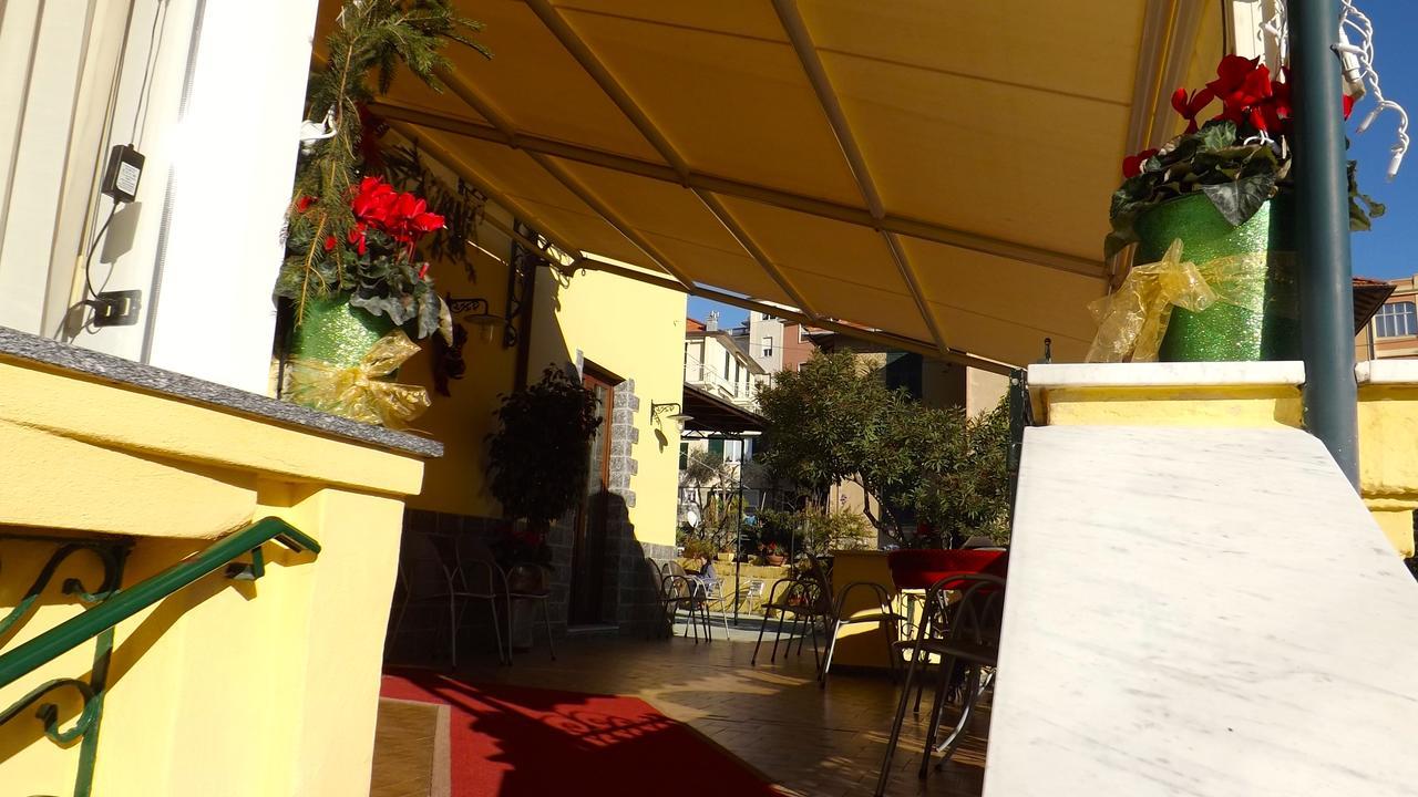 Hotel Azzurro Varazze Exteriér fotografie